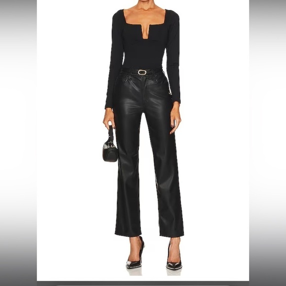 Remi Faux Leather High Rise Straight in Black
Hudson Jeans - Picture 1 of 9